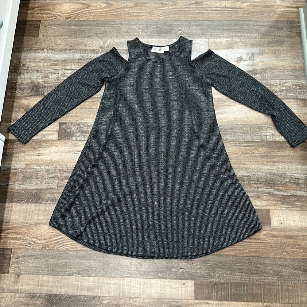 RD Style • ribbed knit cold shoulder dress